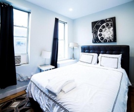 NEWLY RENOVATED HEART OF LOWER EAST SIDE 2BR 1BA, 5 MIN WALK TO SOHO, 1 BLOCK TO WHOLE FOODS, WASHER DRYER!