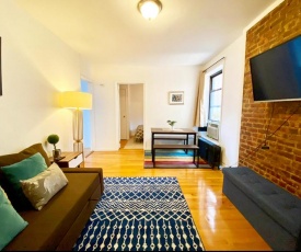 Spacious Entire 2 Bedroom in the Upper East Side - Walk to Central Park & Express Trains