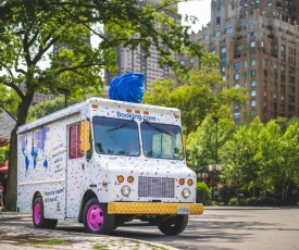 Sweet Sleepover in Booking.com’s National Ice Cream Day Truck