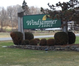 Windjammer Lodge