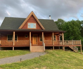 Spacious luxurious log cabin near Cooperstown NY