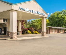 Americas Best Value Inn-Painted Post