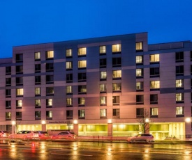 SpringHill Suites by Marriott New York LaGuardia Airport