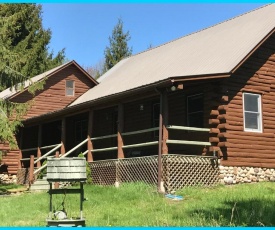 "Roscoe Retreat" secluded Mountaintop