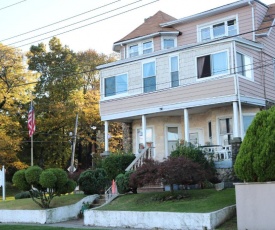 Harbor House Bed and Breakfast