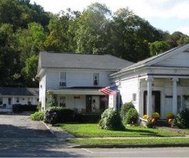 The Colonial Inn & Motel